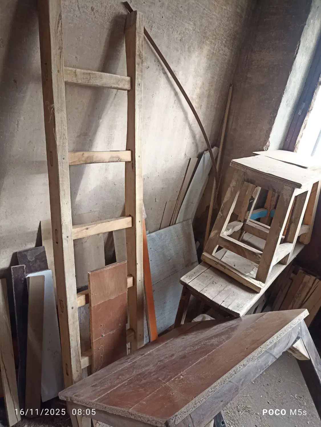 کرسی نردبان چهارپایه|صندلی و نیمکت|بیرجند, |دیوار