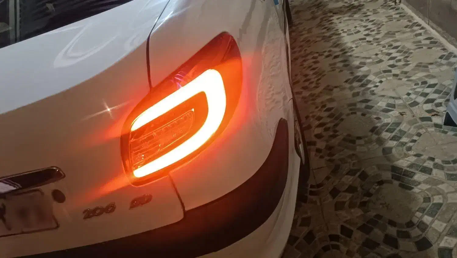 ۲۰۶ صندوق دار  مدل sd v8 ۹۵اسپرت|خودرو سواری و وانت|نهاوند, |دیوار