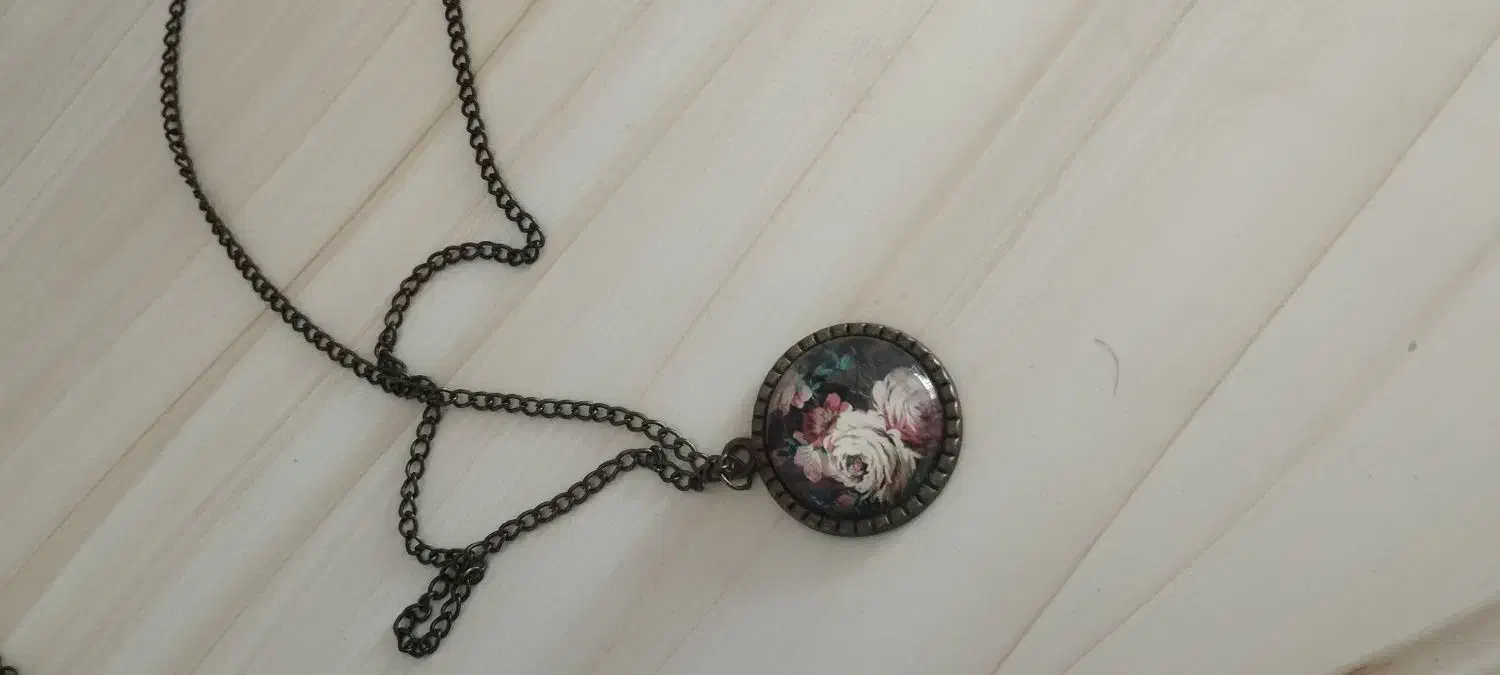 تعدادی گردنبند و رو مانتویی شیک زنانه|بدلیجات|نیشابور, شهرک رسولی|دیوار