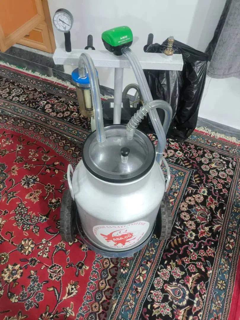 شیردوش درجه یک در حد صفر|لوازم جانبی حیوانات|دهدشت, |دیوار