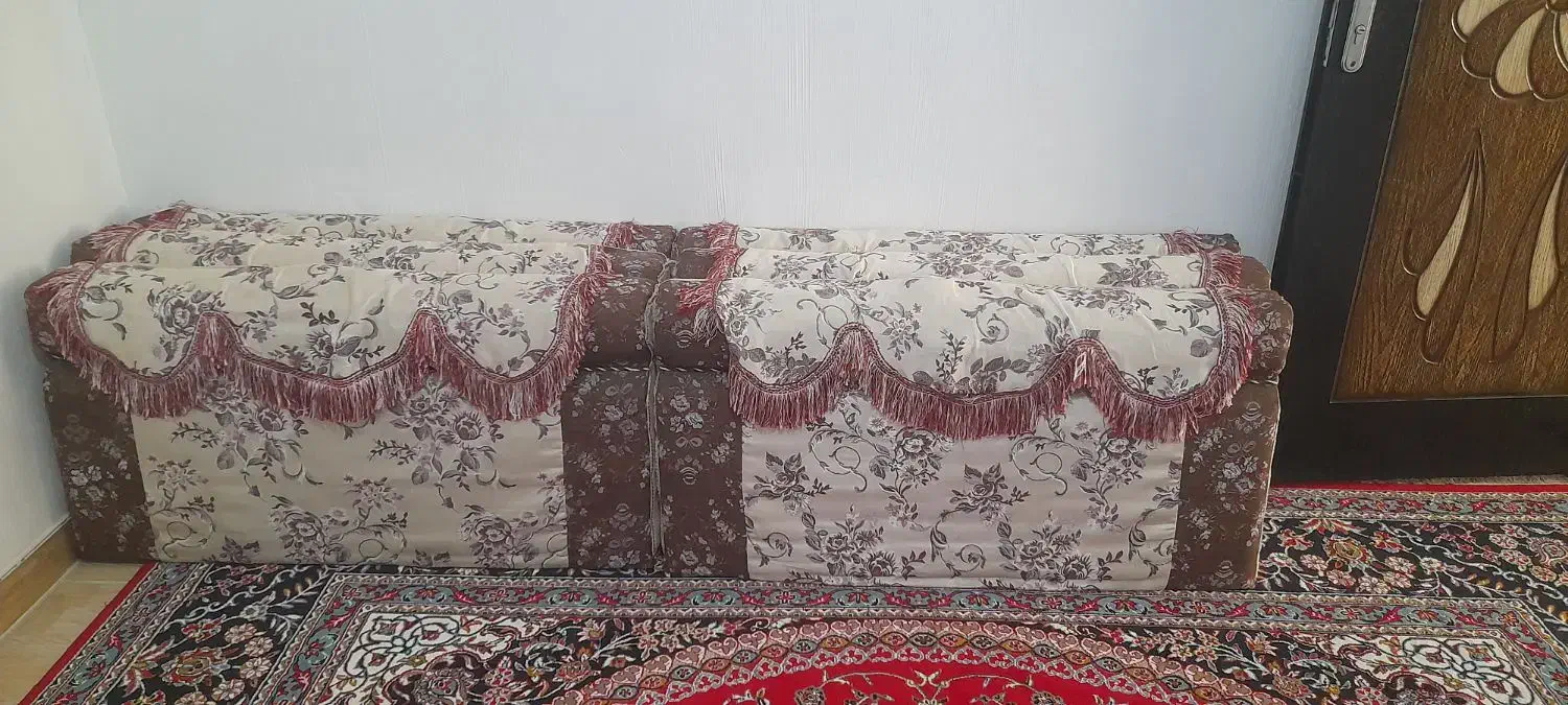 پشتی سلطنتی|پشتی|گیلان غرب, |دیوار