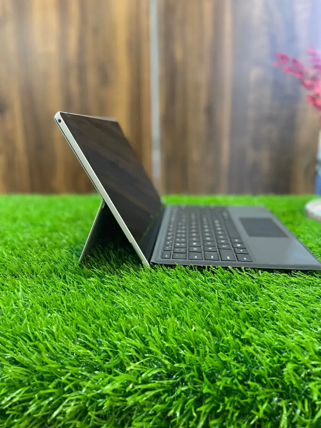 5 surface pro|رایانه همراه|اصفهان, کساره|دیوار