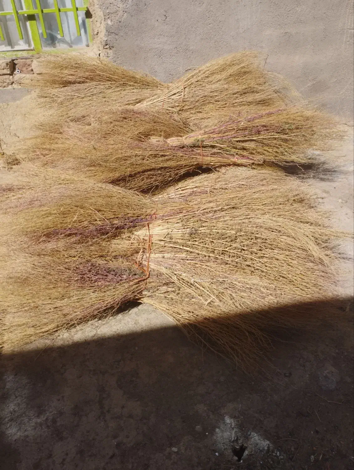 جارو محلی|لوازم نظافت|شیرینسو, |دیوار