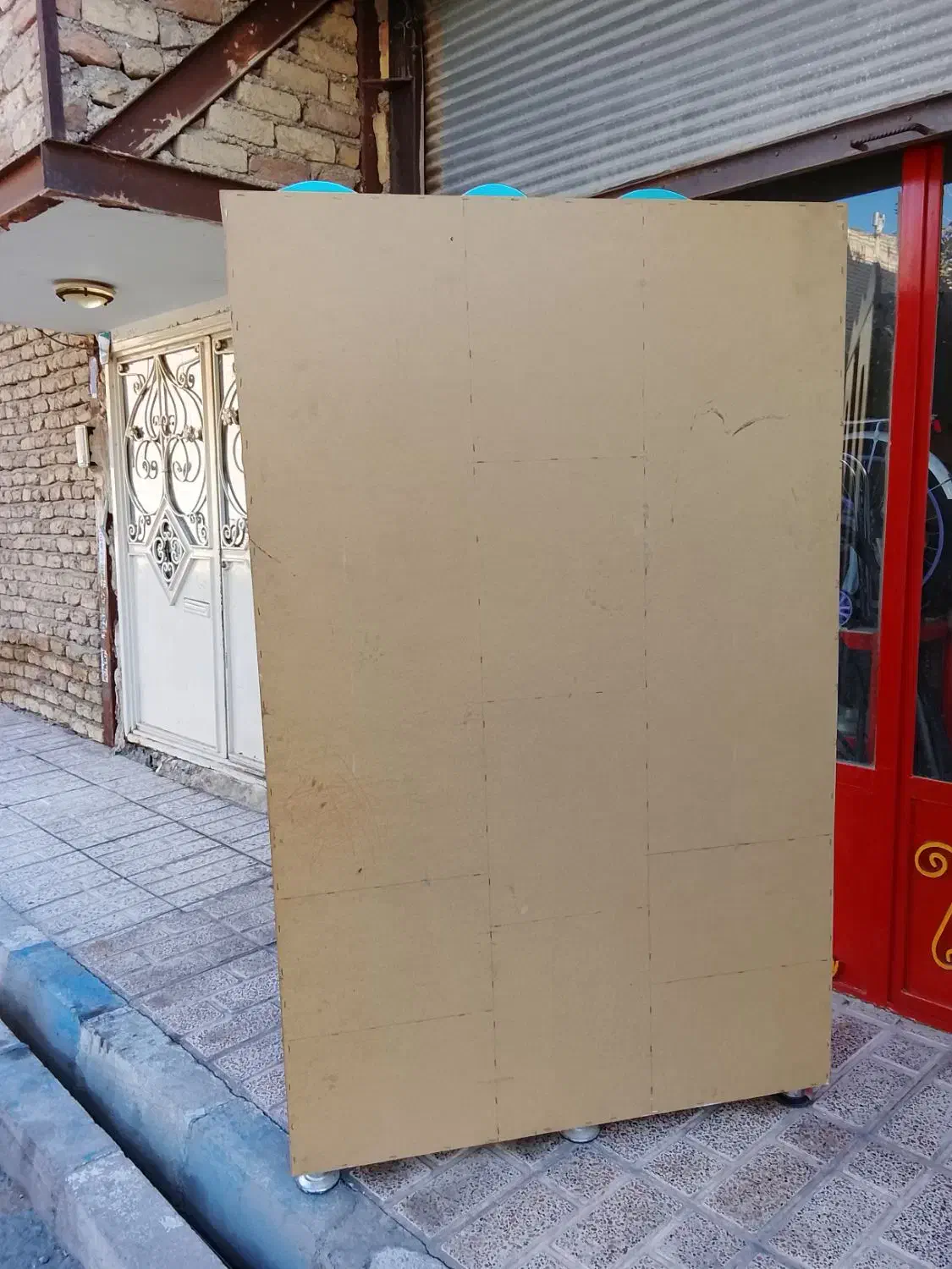 کمد بچگانه|تخت و سرویس خواب|رباط‌کریم, یقه|دیوار