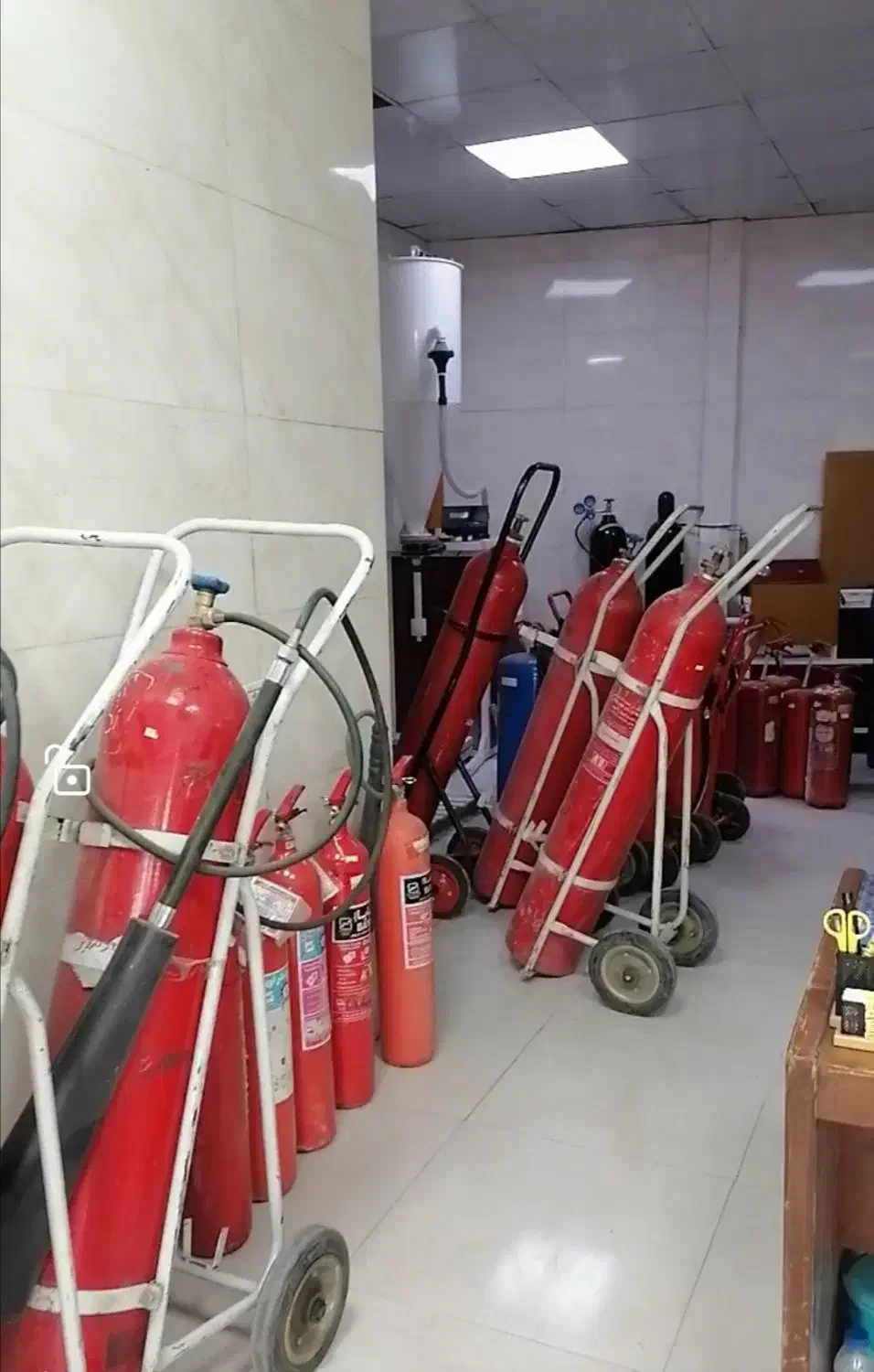 شارژ کپسولهای آتش‌نشانی فروش کپسول آتش‌نشانی|خدمات پیشه و مهارت|محمدشهر, محمدشهر|دیوار