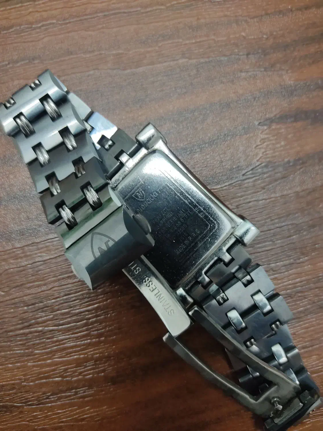 ساعت زنانه نوادا ضد خش در حد نو با کیفیت بالا|ساعت|رباطکریم, رباطکریم|دیوار