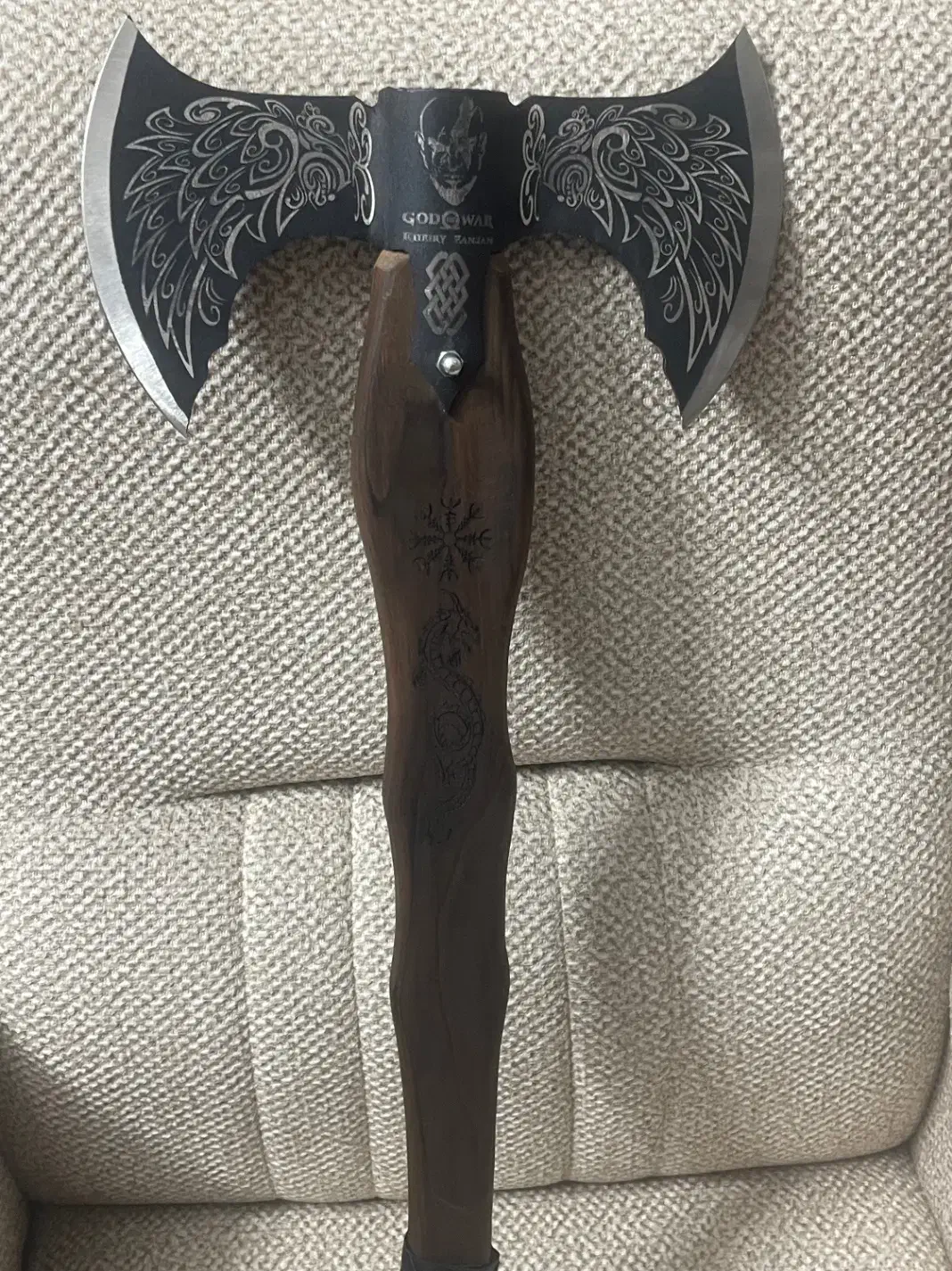 تبر تزئینی زیبا|کوهنوردی و کمپینگ|قم, باجک یک|دیوار