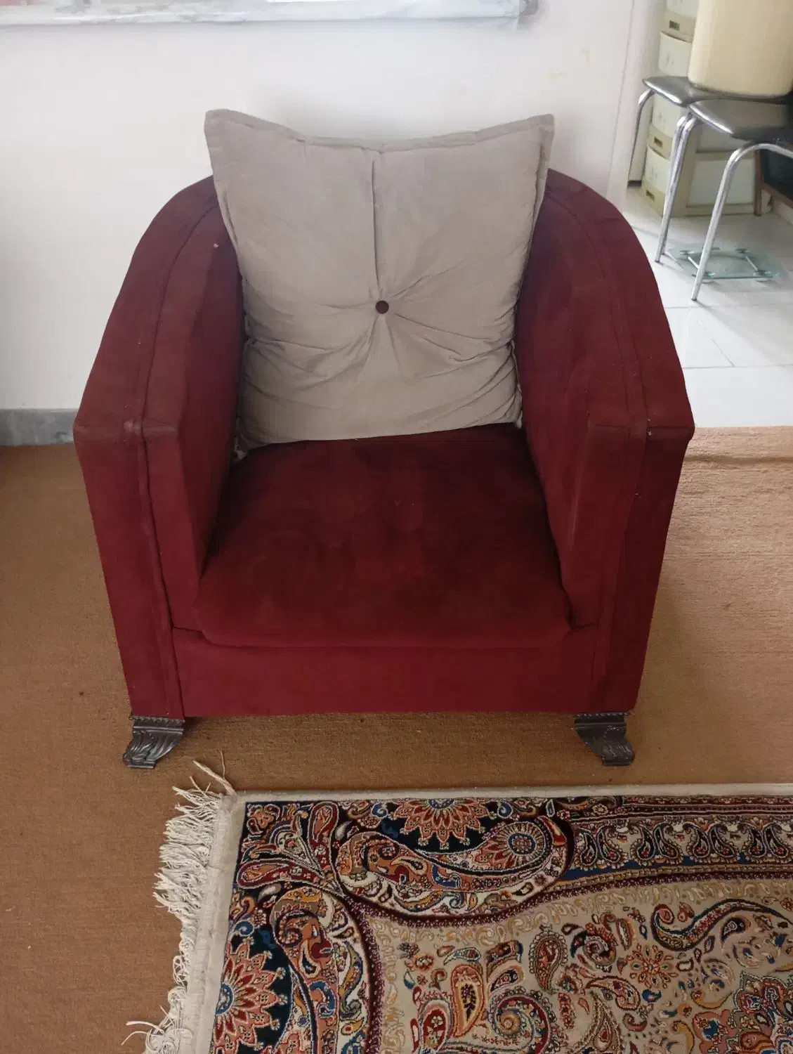 تعداد دو عدد مبل یک نفره|مبلمان خانگی و میز عسلی|لاهیجان, بوجایه|دیوار