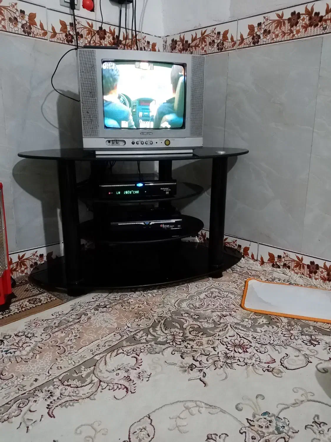 تلفزیون ۱۴سامسونگ|تلویزیون و پروژکتور|جوانرود, |دیوار