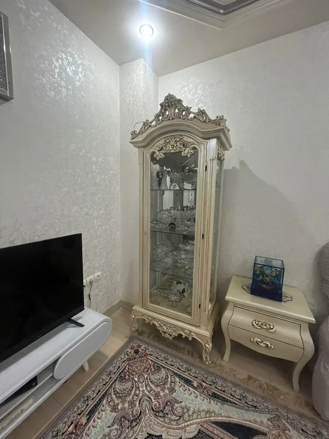 بوفه چوب راش|بوفه، ویترین، کنسول|نسیم‌شهر, |دیوار