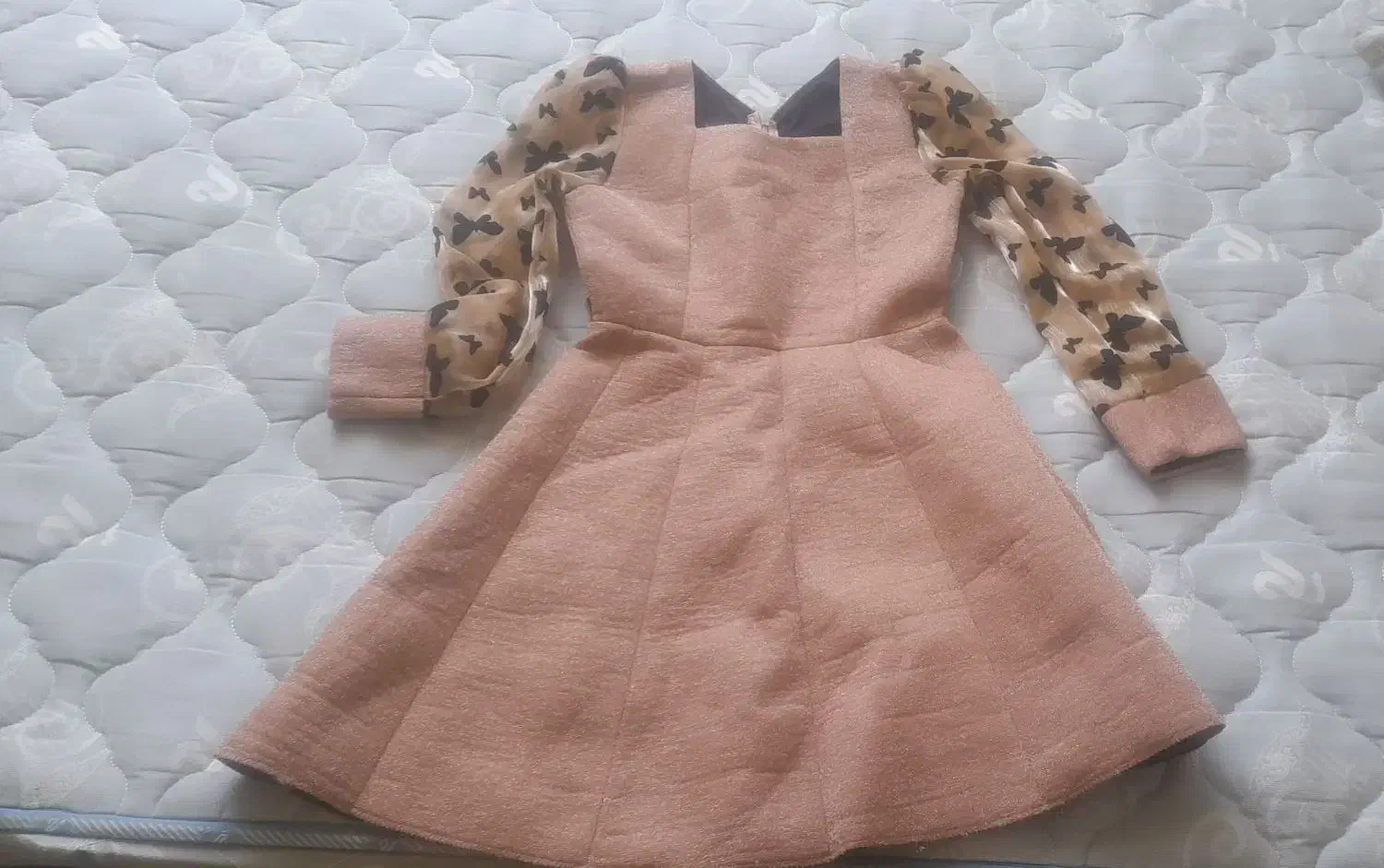 لباس نو|لباس|اهر, |دیوار