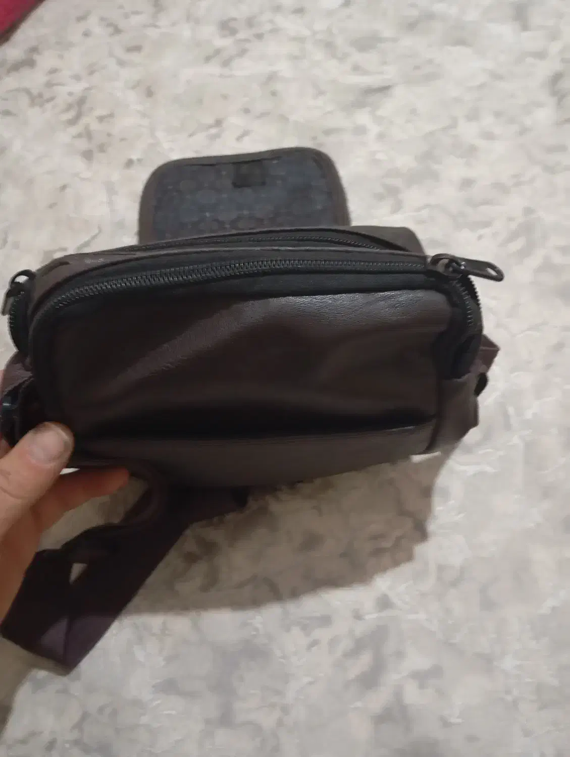 کیف رو دوشی سالم و یک کیف جیبی چرم|کیف، کفش، کمربند|رباطکریم, الارد|دیوار