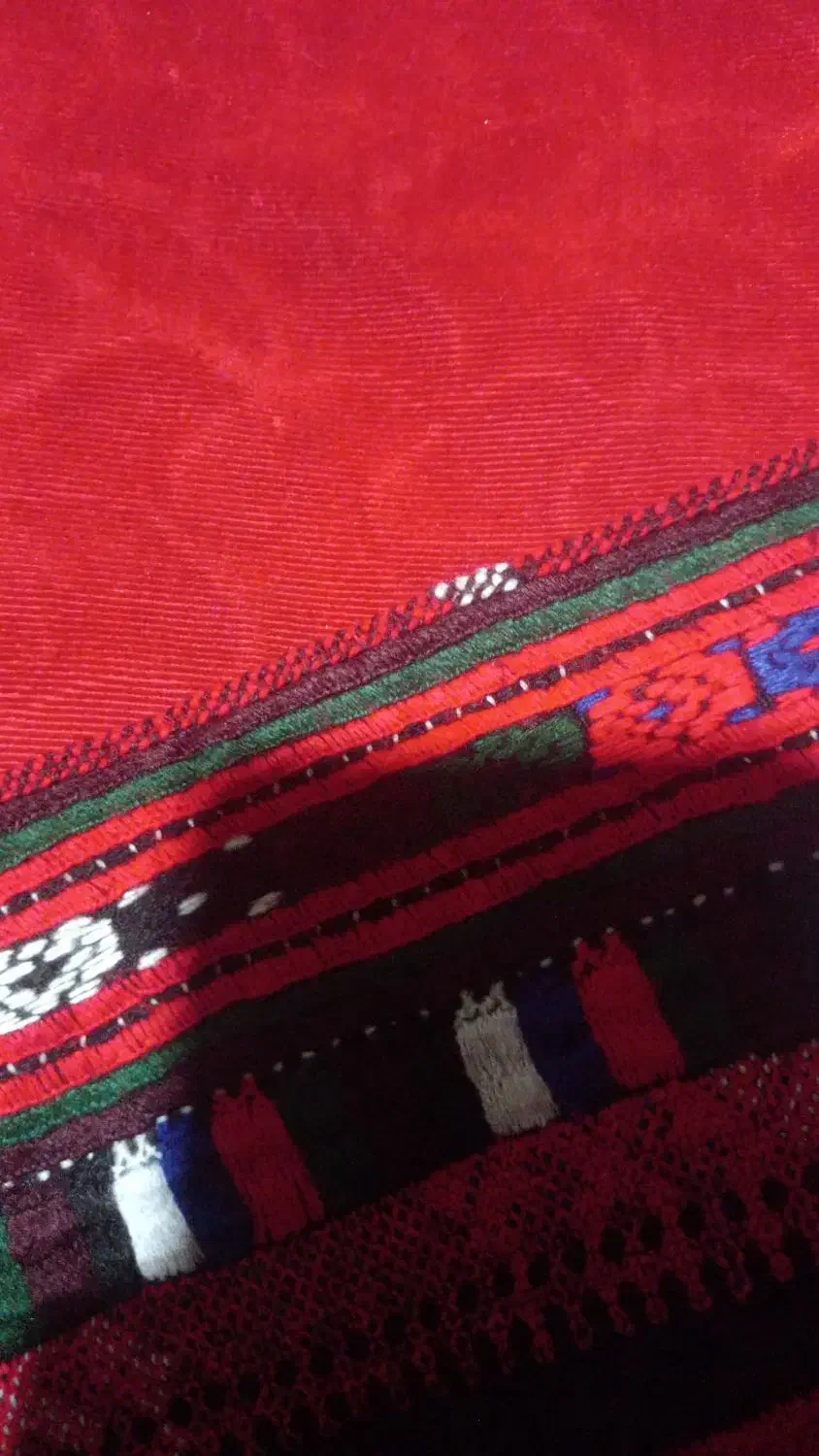 دوزنده هستم|لباس|خاش, |دیوار