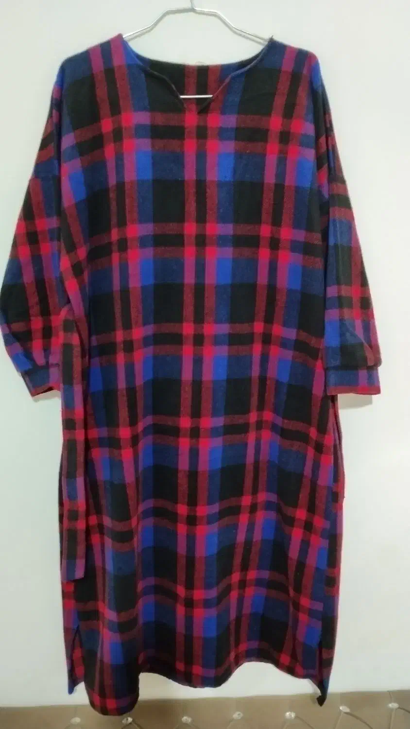 پالتو. جلو بسته|لباس|کرمانشاه, |دیوار