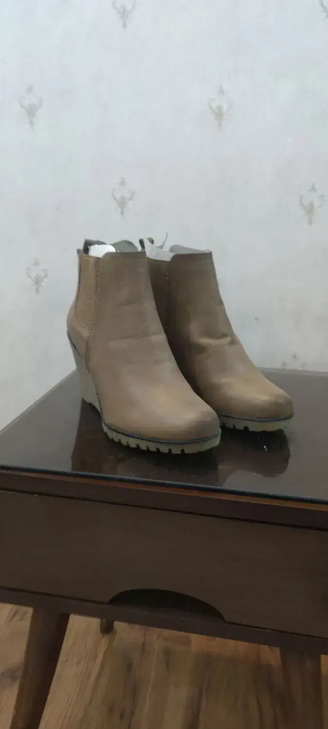 نبم بوت و کفشهای زنانه خارجی و برند نو|کیف، کفش، کمربند|تهران, شهرک دانشگاه شریف|دیوار