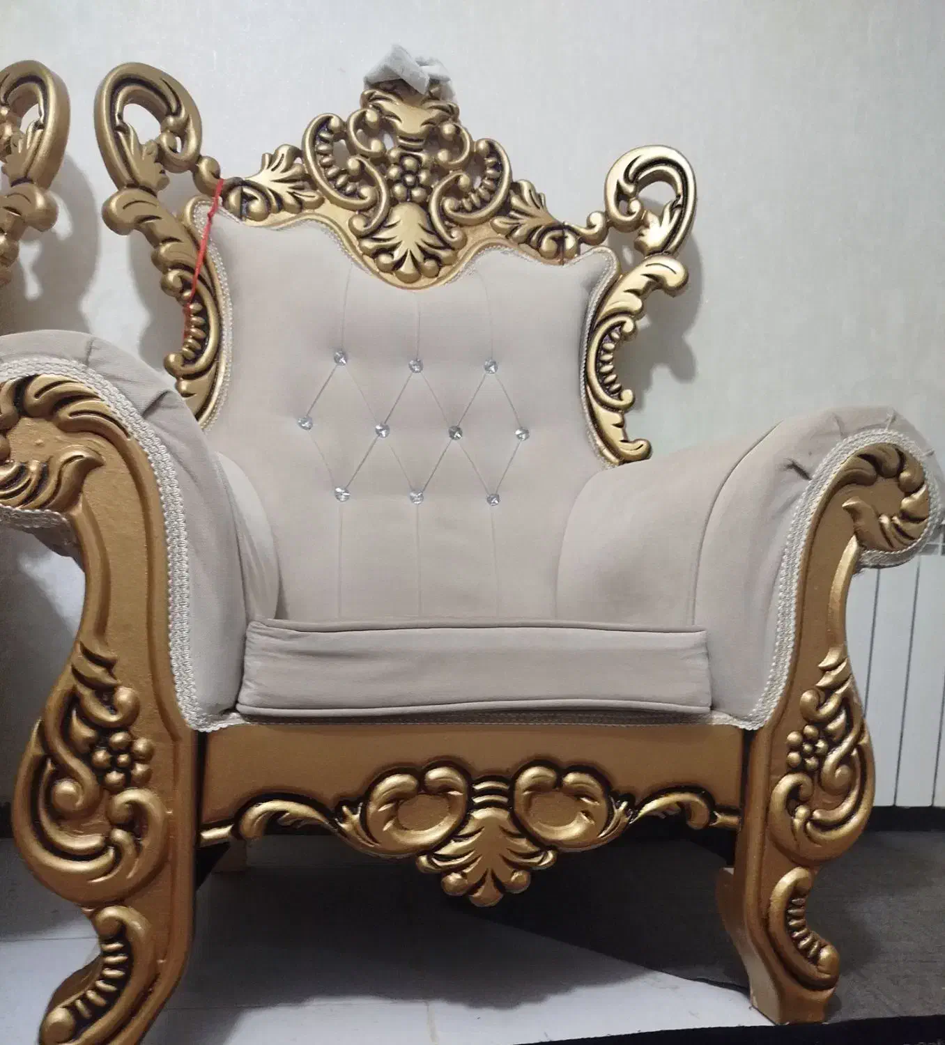 مبلمان سلطنتی|مبلمان خانگی و میز عسلی|گلبهار, شهر جدید گلبهار|دیوار