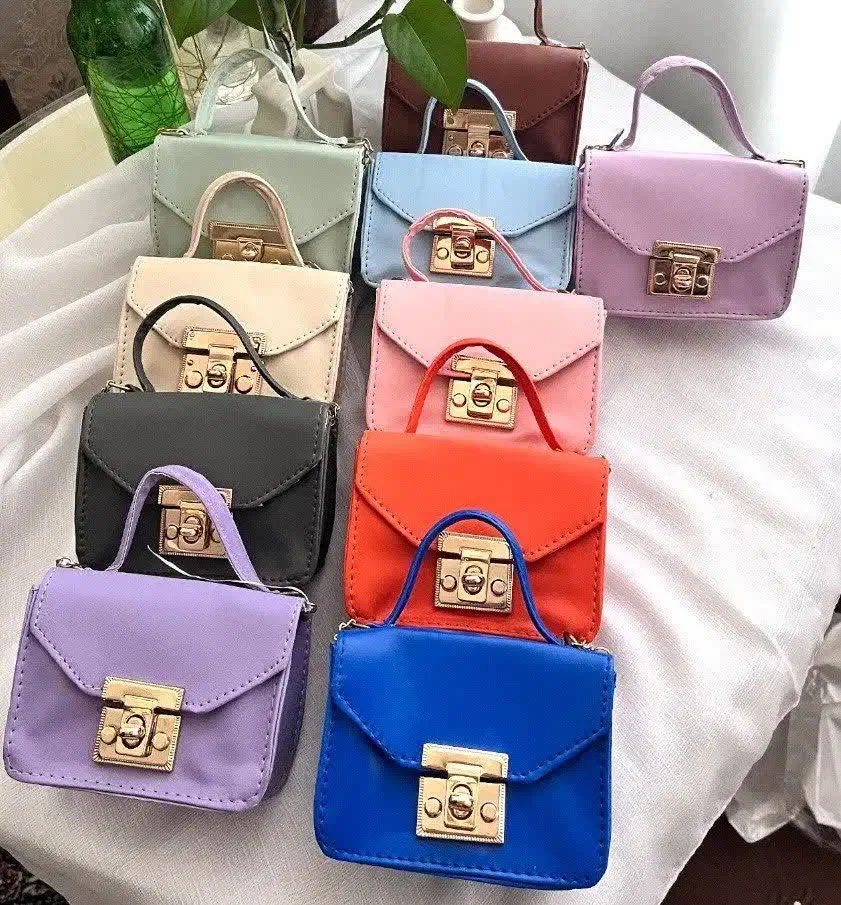 کیف مینی|کیف، کفش، کمربند|قم, نوقطار|دیوار