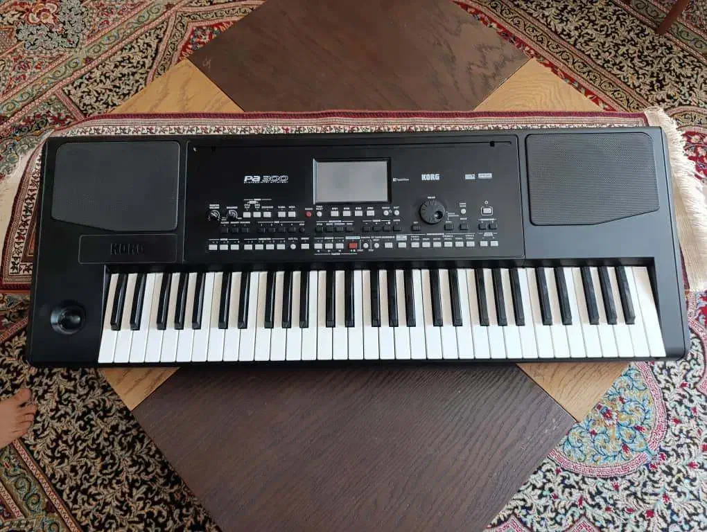 کیبورد کورگ pa300|پیانو، کیبورد، آکاردئون|رفسنجان, |دیوار