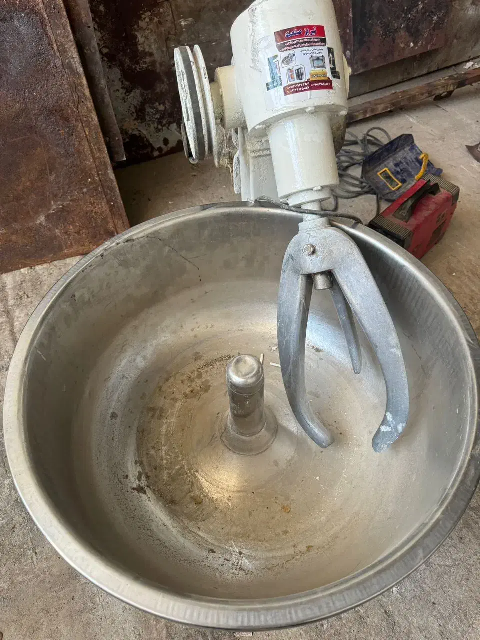 تعمیر فرتمامی دستگاه قنادیی فرقنادی جابجایی میکسر|فروشگاه و مغازه|تبریز, |دیوار