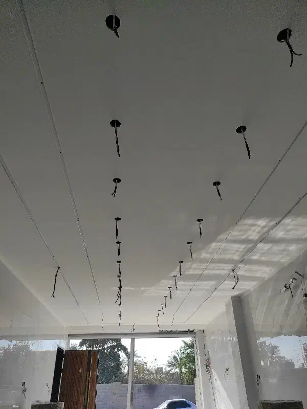 استخدام نیروی برق ساختمان|استخدام معماری، عمران و ساختمانی|میناب, |دیوار