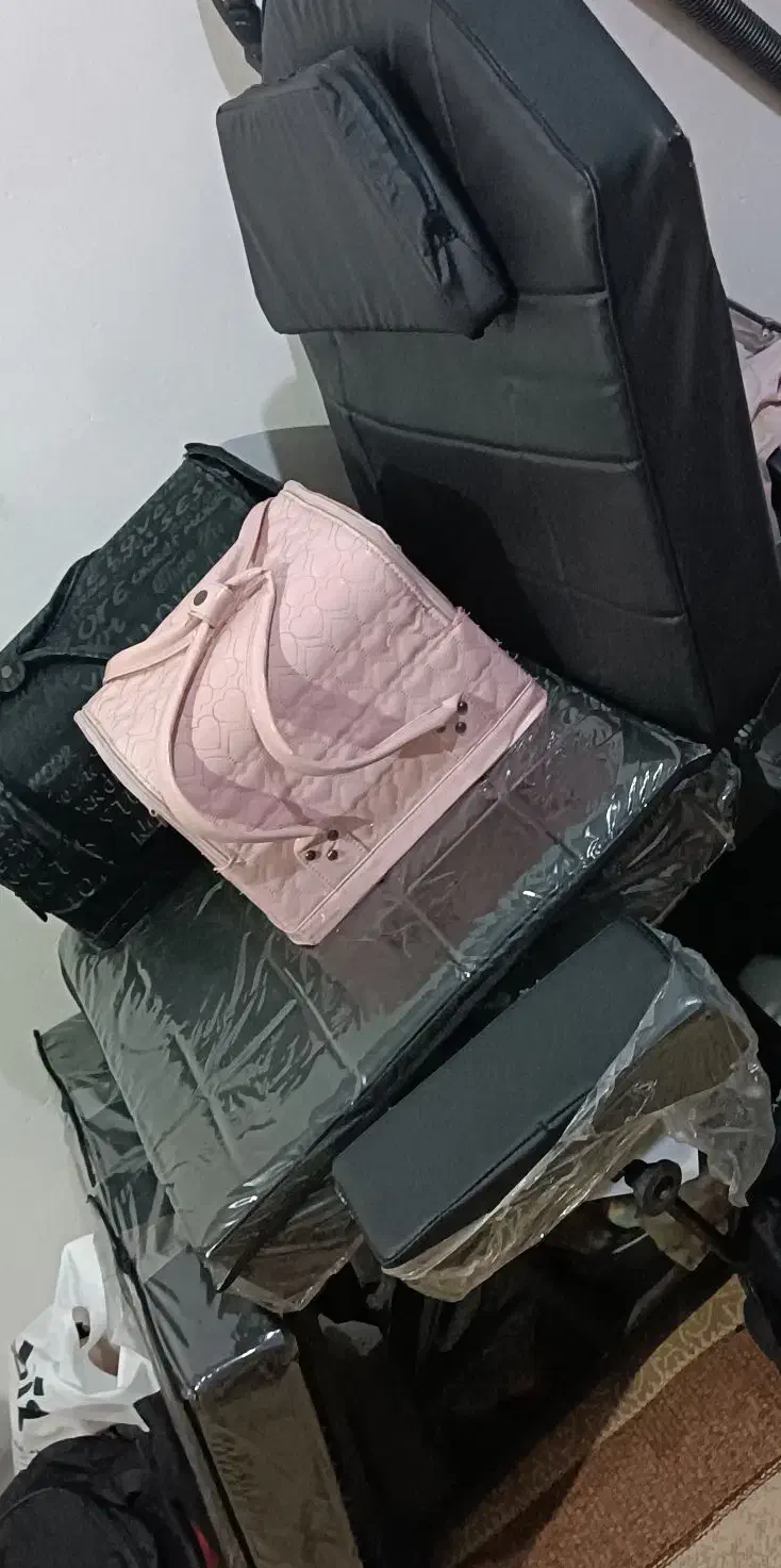 تخت یا سندلی تتو صورت بدن|صندلی و نیمکت|آستانه اشرفیه, |دیوار