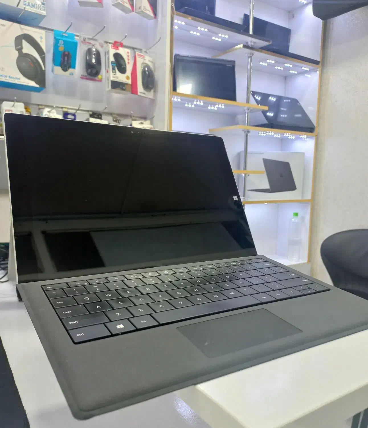 surface سرفیس پرو ۳ با گارانتی.لپتاپ.|رایانه همراه|قم, ارم|دیوار