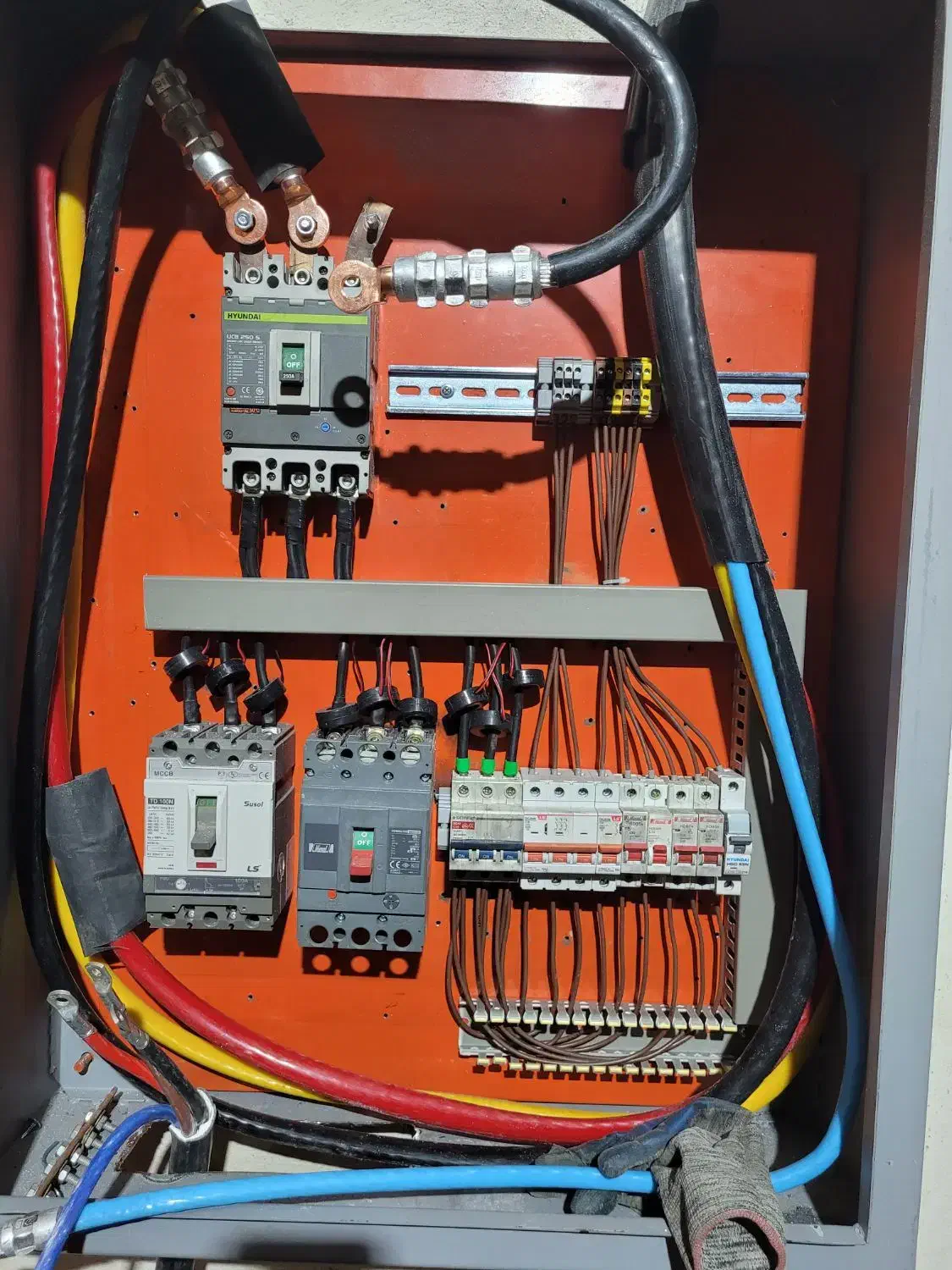 برق صنعتی|خدمات پیشه و مهارت|قم, زنبیل آباد|دیوار