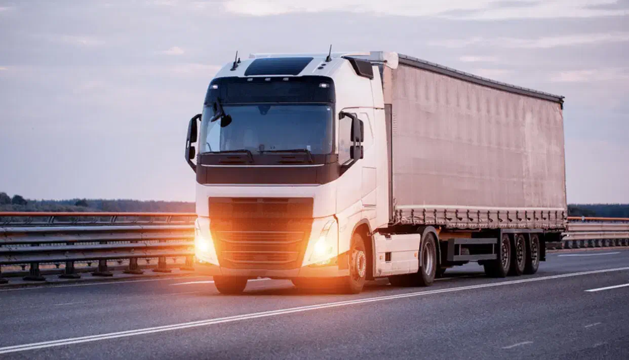 راننده پایه یک هستم|خدمات حمل و نقل|یزد, |دیوار