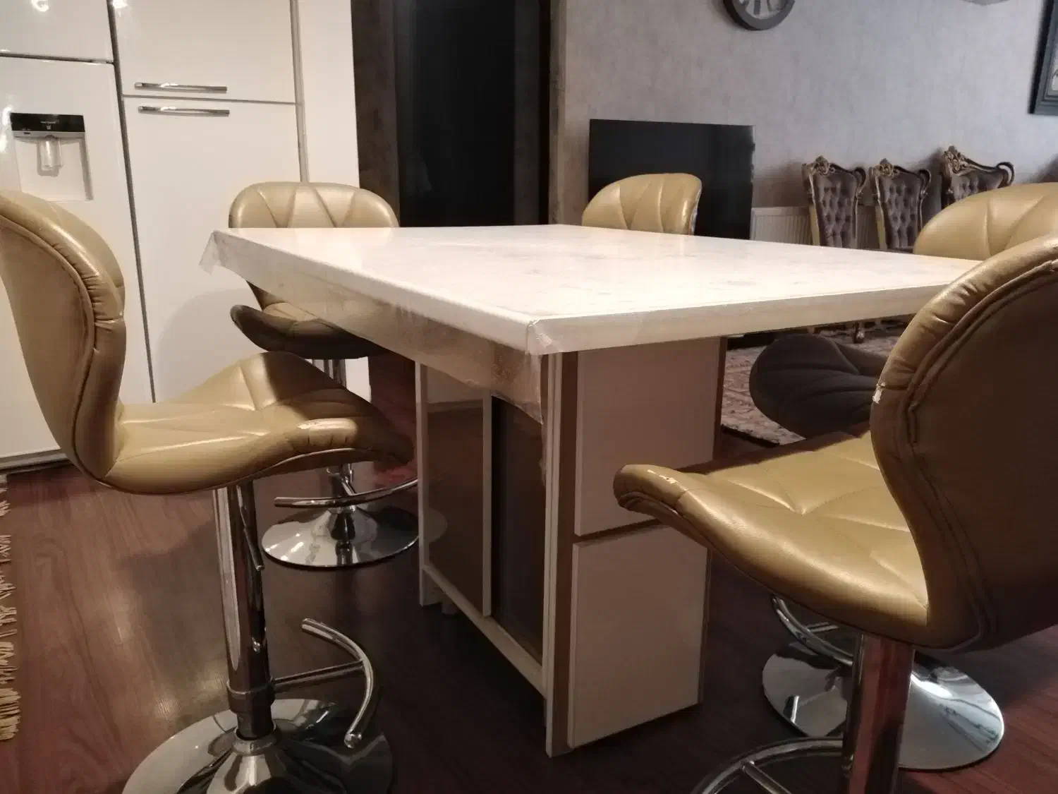 میز غذا خوری|میز و صندلی غذاخوری|قم, بنیاد|دیوار