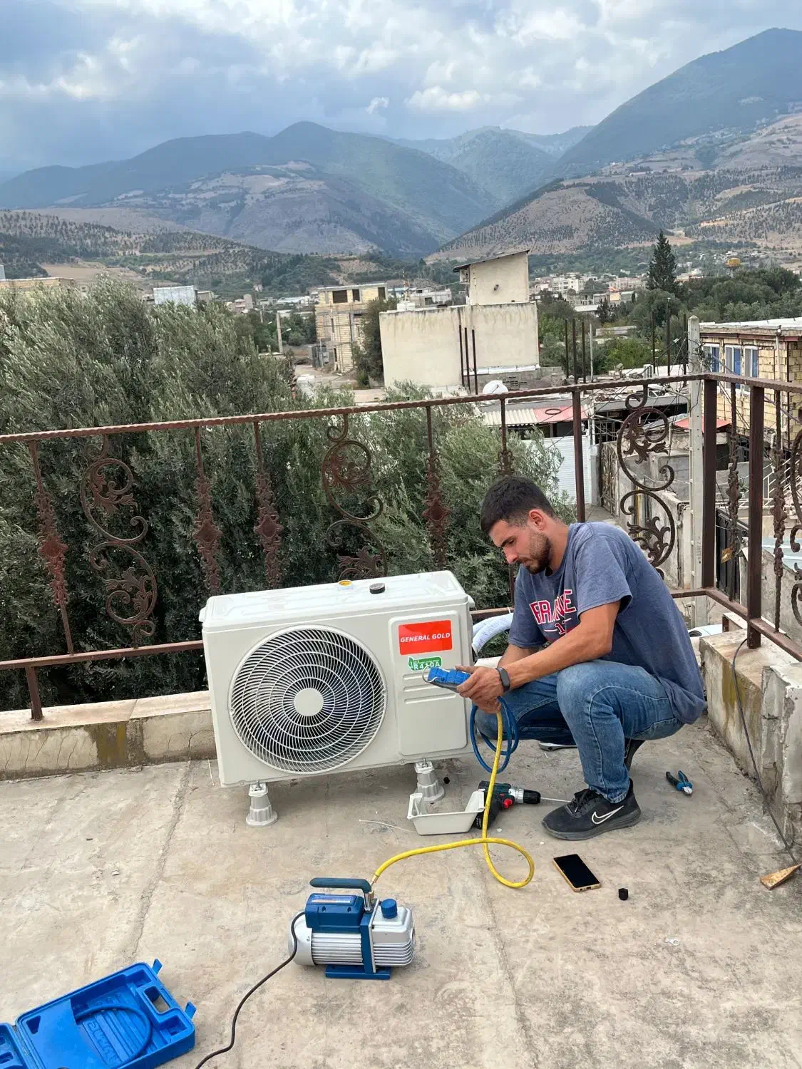 نصب انواع کولر اسپیلت|خدمات پیشه و مهارت|رشت, کوی مهر|دیوار