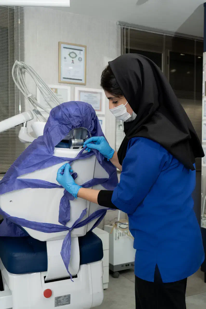 استخدام دستیار دندانپزشکی|استخدام درمانی، زیبایی، بهداشتی|قم, بکایی|دیوار