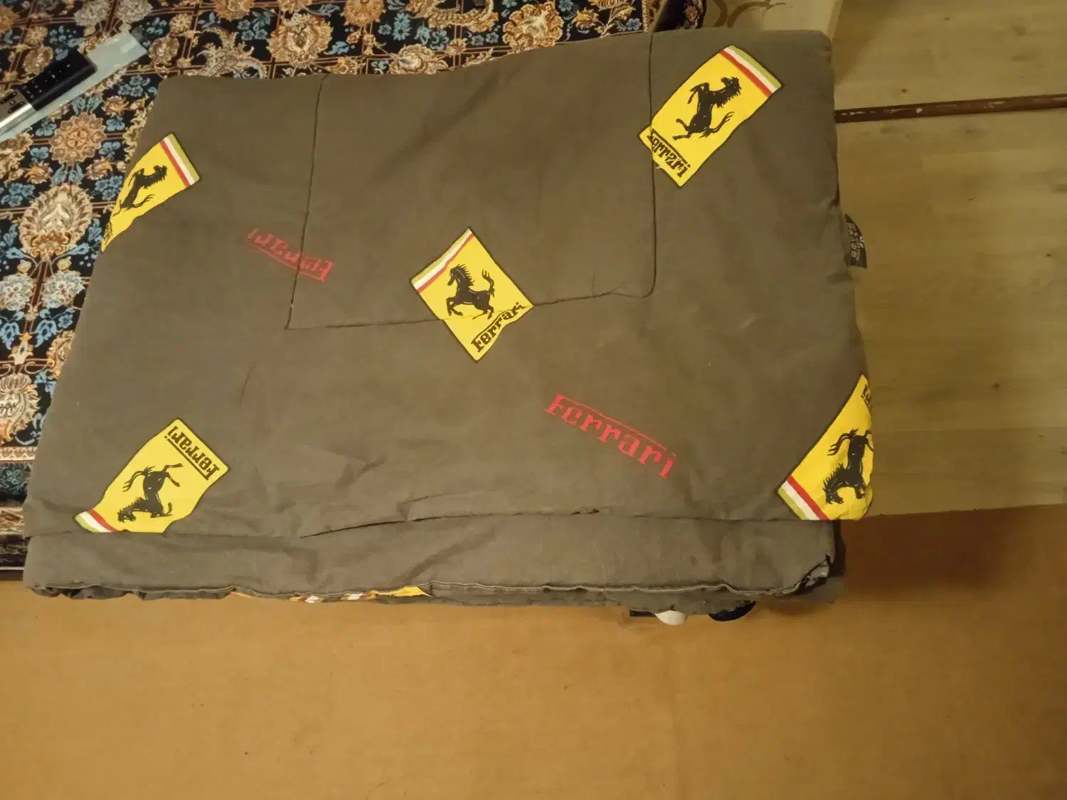 لحاف روتختی|رختخواب، بالش، پتو|کرمانشاه, |دیوار