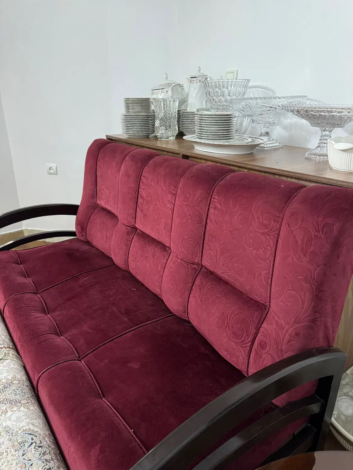 مبل راحتی سالم|مبلمان خانگی و میز عسلی|اندیشه, اندیشه فاز ۳|دیوار