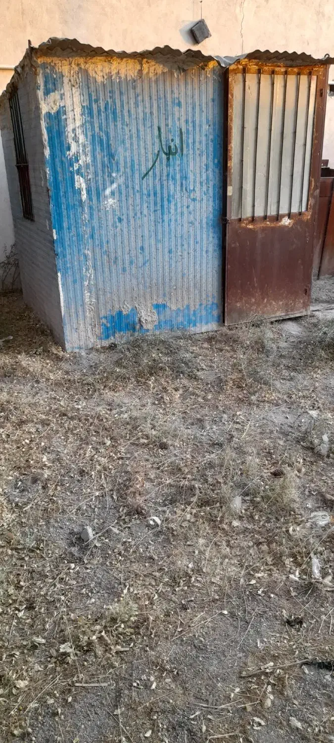 تعدادی چهارپایه، تانکر، کانکس|مصالح و تجهیزات ساختمان|کرمان, |دیوار