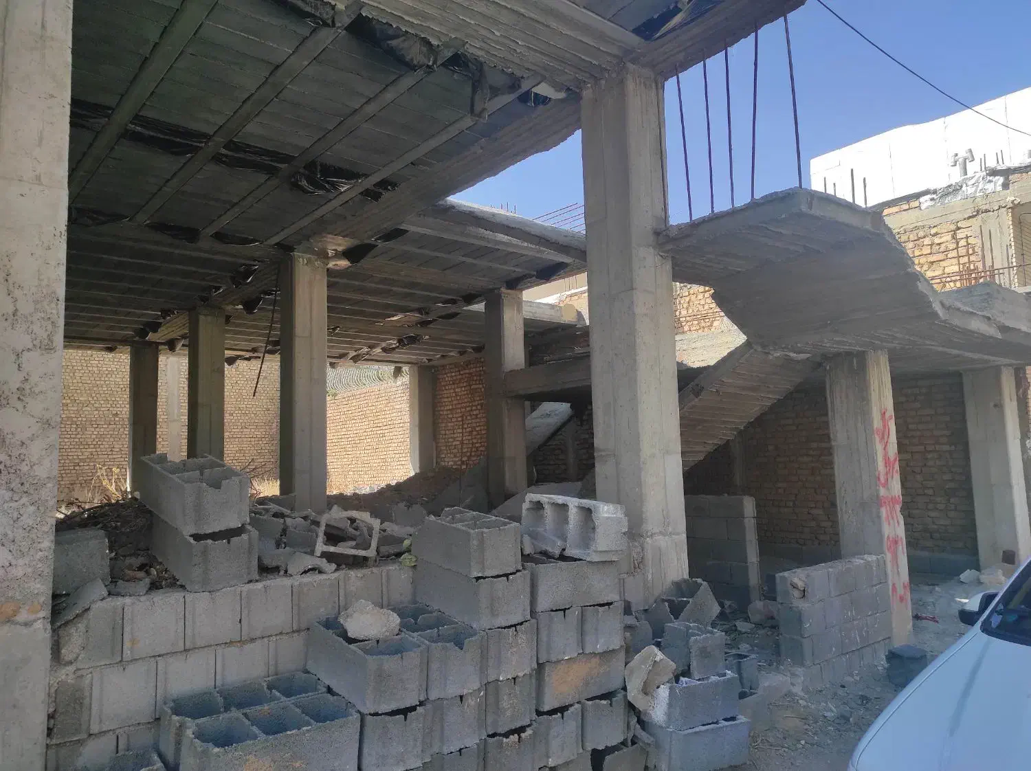 فروش ساختمان نیمه کاره واقع در دهاقان|فروش زمین و ملک کلنگی|دهاقان, |دیوار