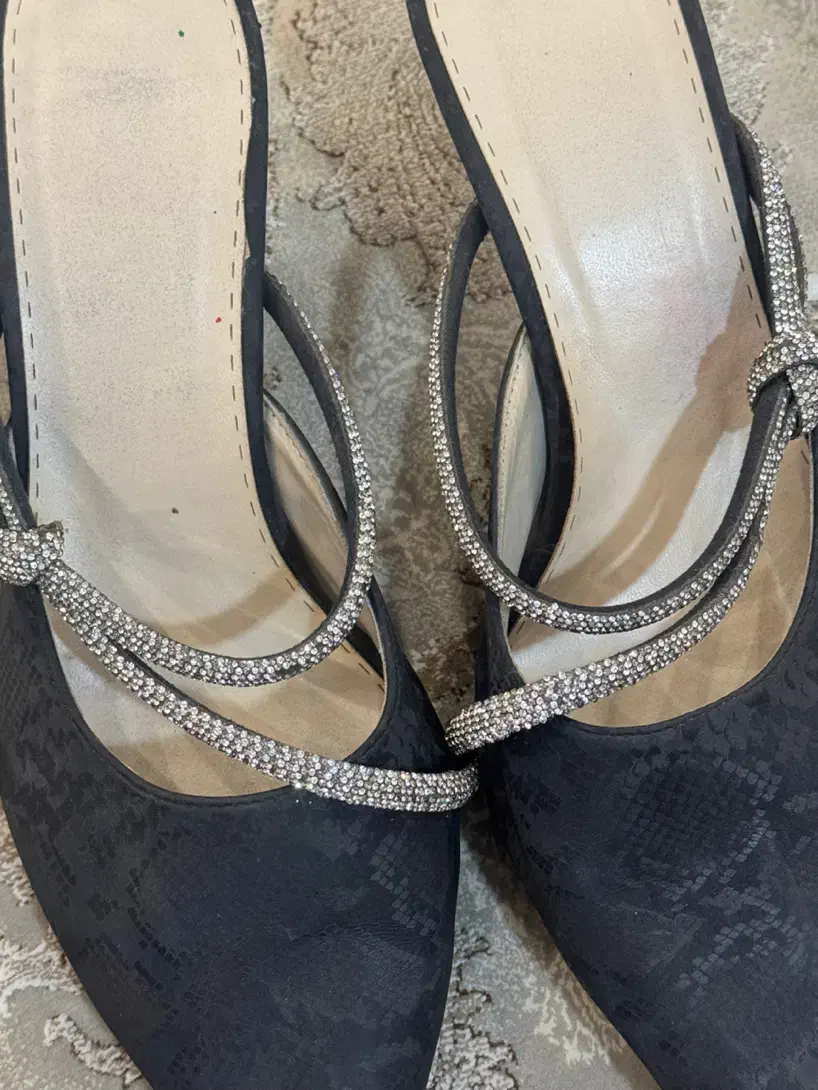 کفش مجلسی سایز ۴۰|کیف، کفش، کمربند|اندیشه, اندیشه فاز ۱|دیوار