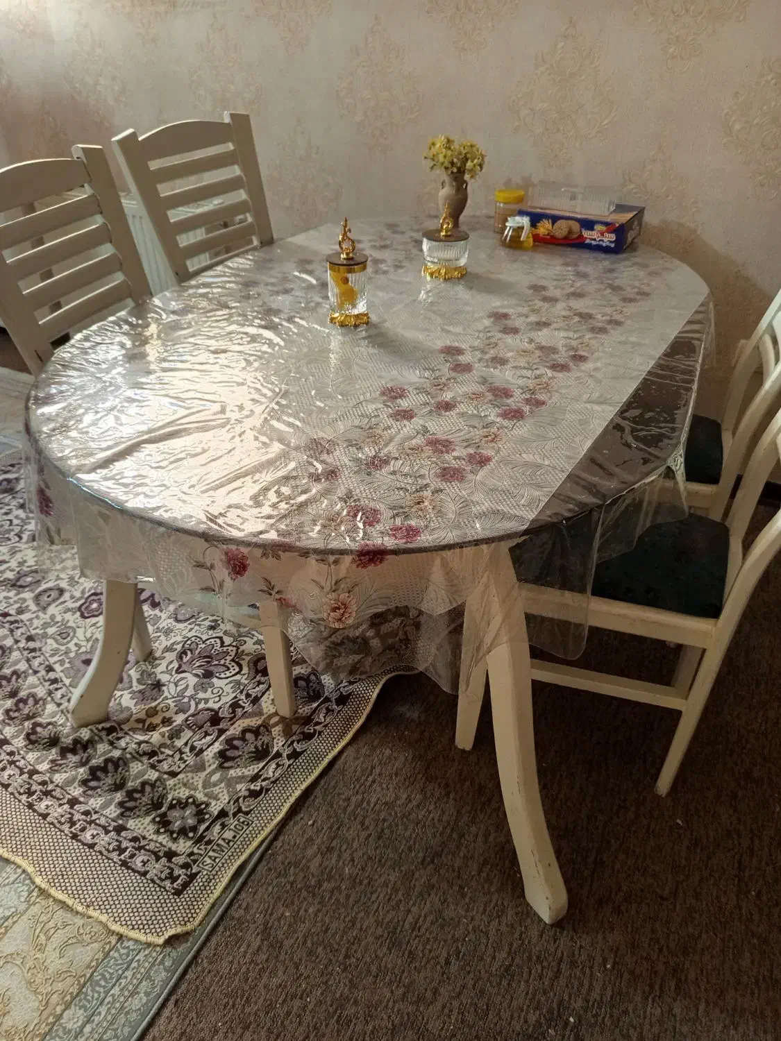 میز ناهار خوری|میز و صندلی غذاخوری|شیراز, شهرک رضوان|دیوار