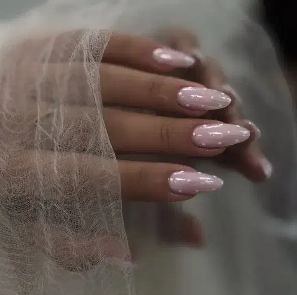 خدمات تخصصی ناخن با بهترین مواد|خدمات آرایشگری و زیبایی|بم, |دیوار