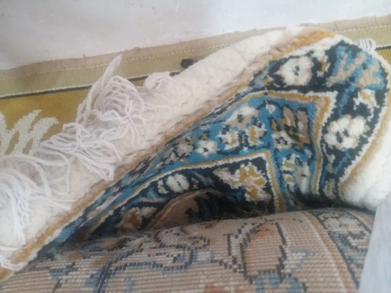 ۲ میلیون|فرش|پیشوا, |دیوار