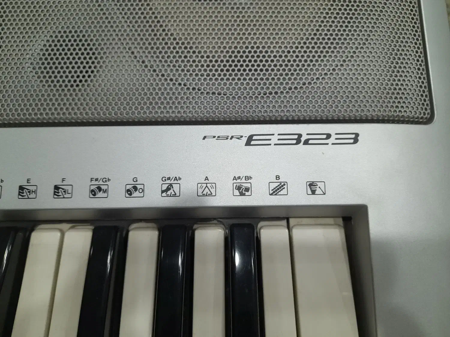 ارگ یاماها مدل PSR E323 با پایه|پیانو، کیبورد، آکاردئون|تهران, مینای شمالی (مخبر)|دیوار