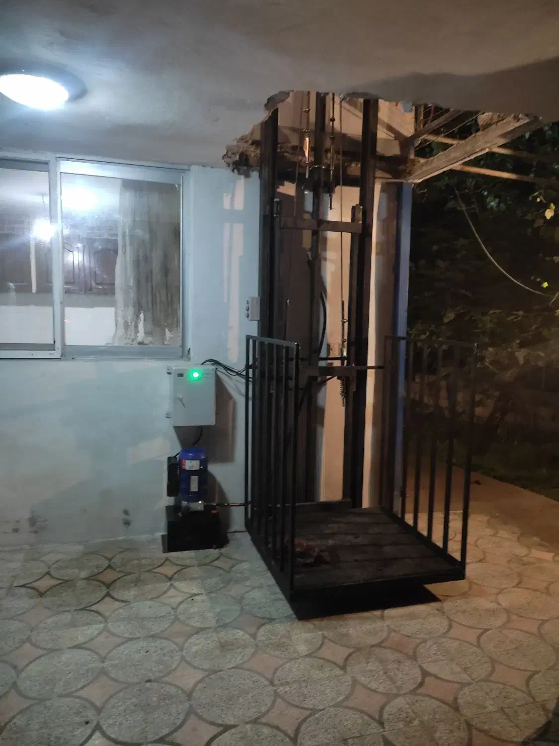 ساخت نصب خدمات بالابرهای هیدرولیک ۳۰۰ تا ۳ تن|ماشینآلات صنعتی|ری, بازار آهن|دیوار