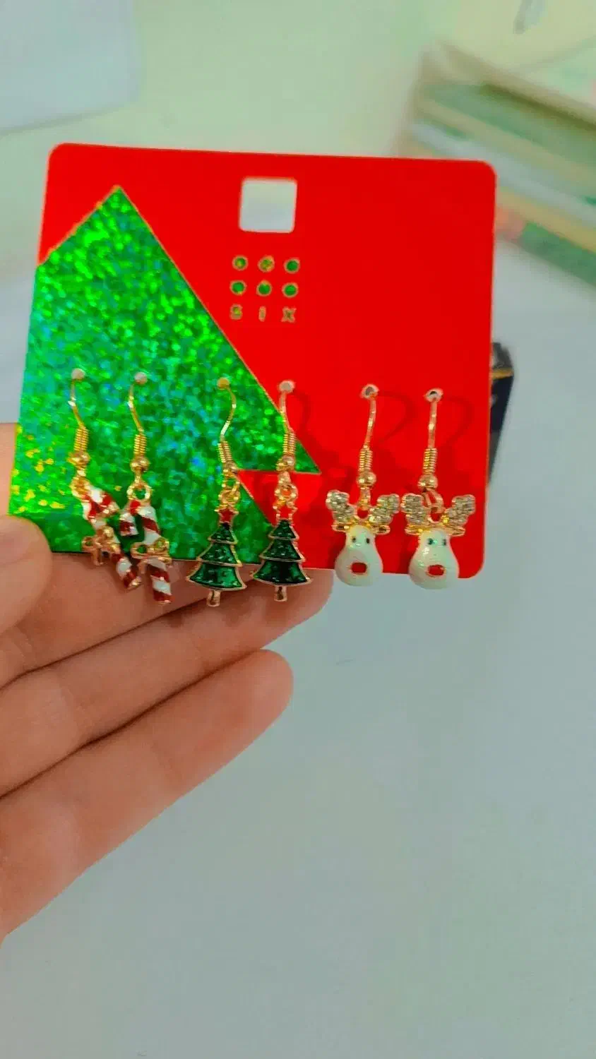 گوشواره کریسمسی جذاب بدل|بدلیجات|گلی داغ, |دیوار