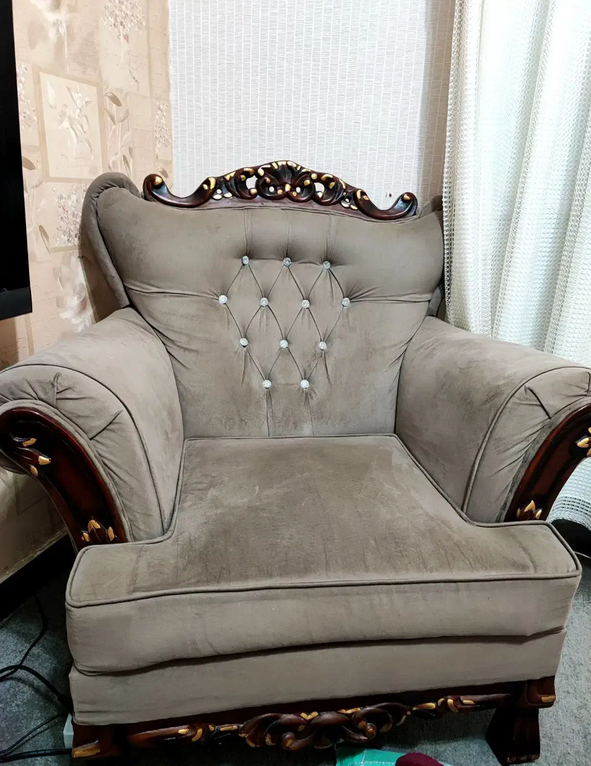 مبل و پشتی|مبلمان خانگی و میز عسلی|دوگنبدان, |دیوار