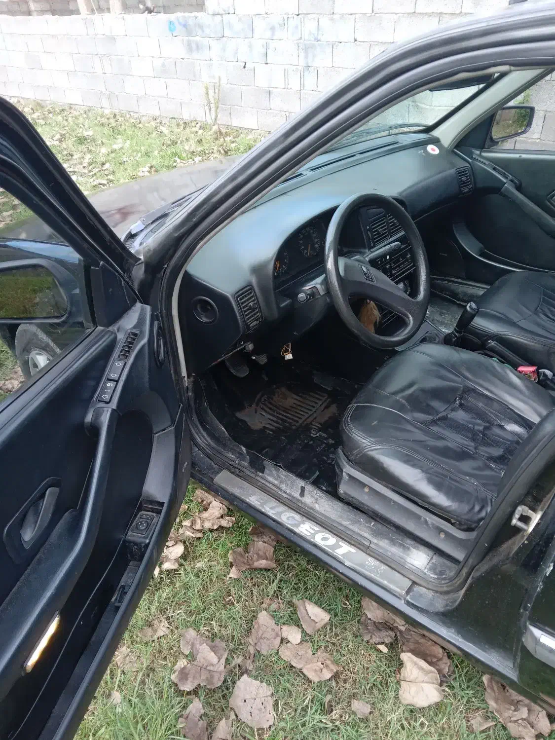 پژو ۲۰۰۰ مدل۷۷|خودرو سواری و وانت|کیاشهر, |دیوار