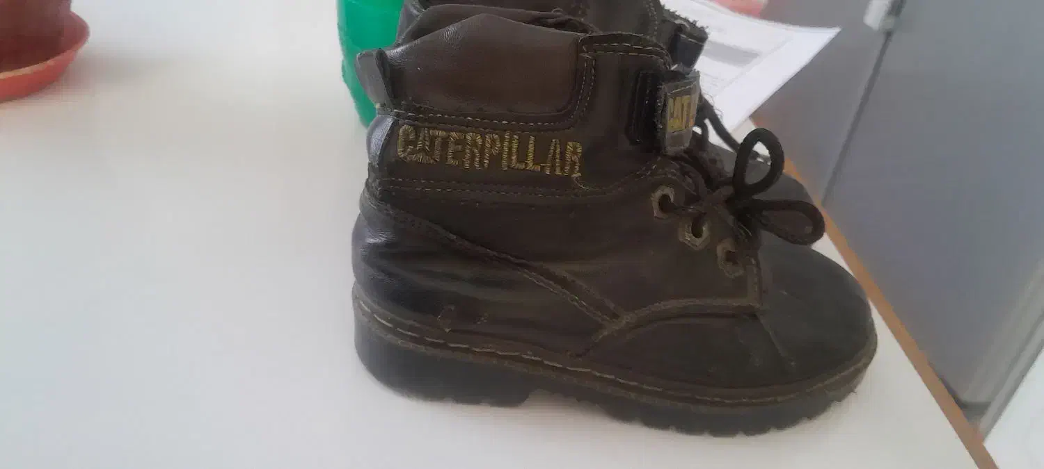 کفش|کفش و لباس بچه|فاروج, |دیوار