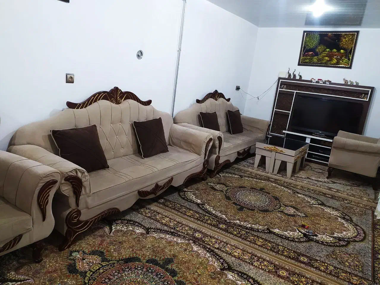 مبل‌‌ و جلو مبلی|مبلمان خانگی و میز عسلی|بانه, |دیوار
