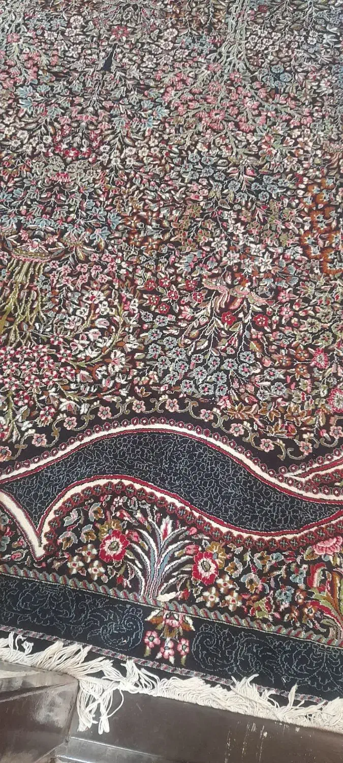 قالی و میز تحریر|فرش|سیرجان, |دیوار