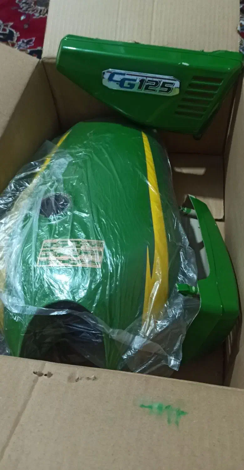 باک موتورهوندا ۱۲۵ نو آکبند همراه با قاب بغل|قطعات یدکی و لوازم جانبی|صباشهر, |دیوار