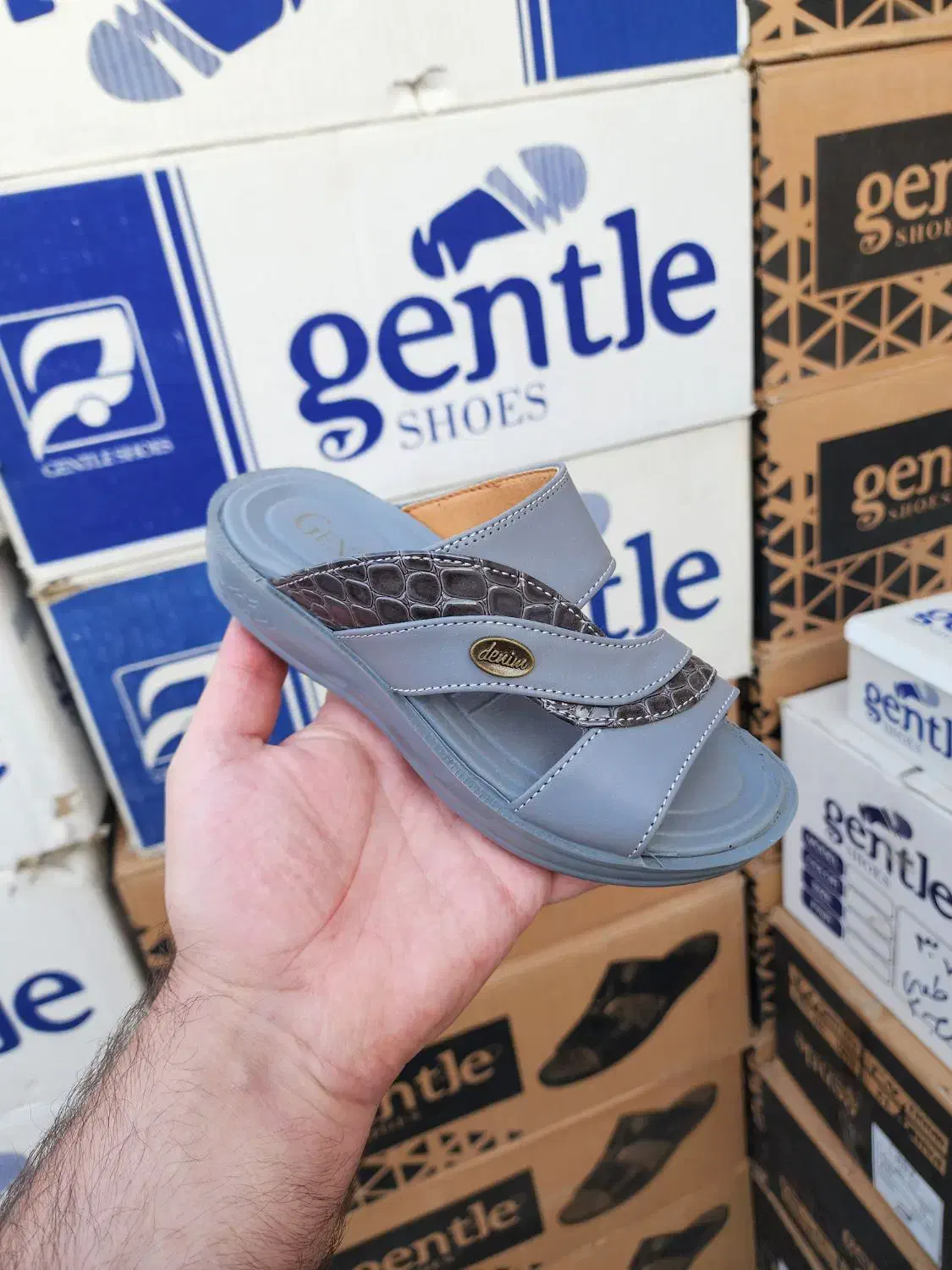 صندل پسرانه ولادی عمده ۱۴۴۰ جفت یکجا کفش کتونی|کفش و لباس بچه|اهواز, نادری|دیوار