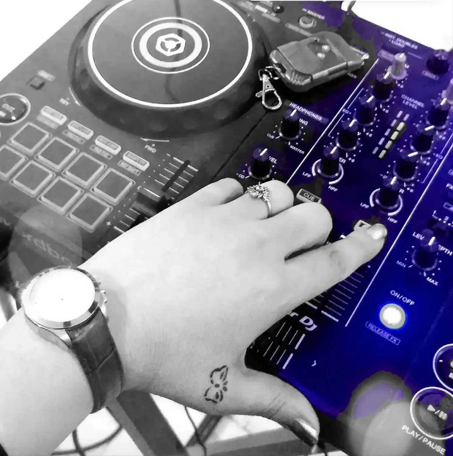 دیجی(dj)خانم همراه با نورپردازی و بخار|خدمات پذیرایی، مراسم|آبادان, |دیوار